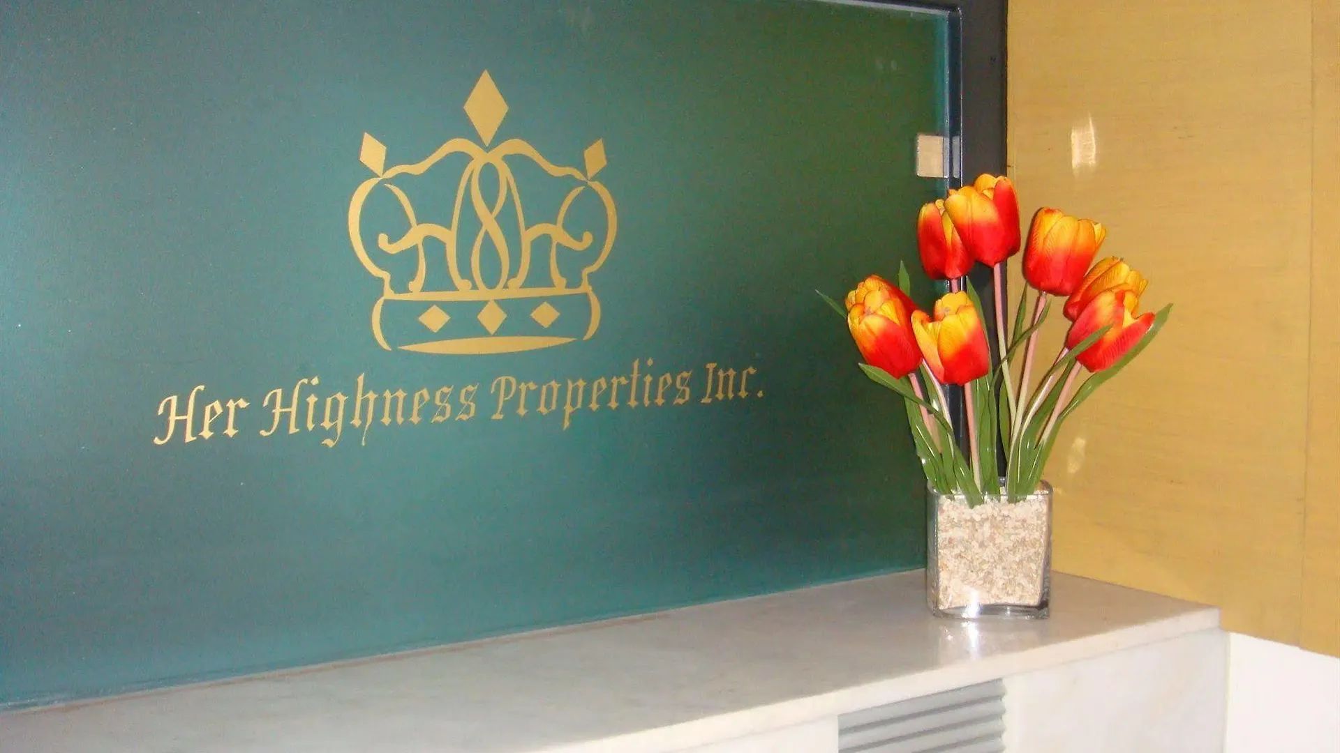 Bel-Air Soho Suites Makati City Aparthotel