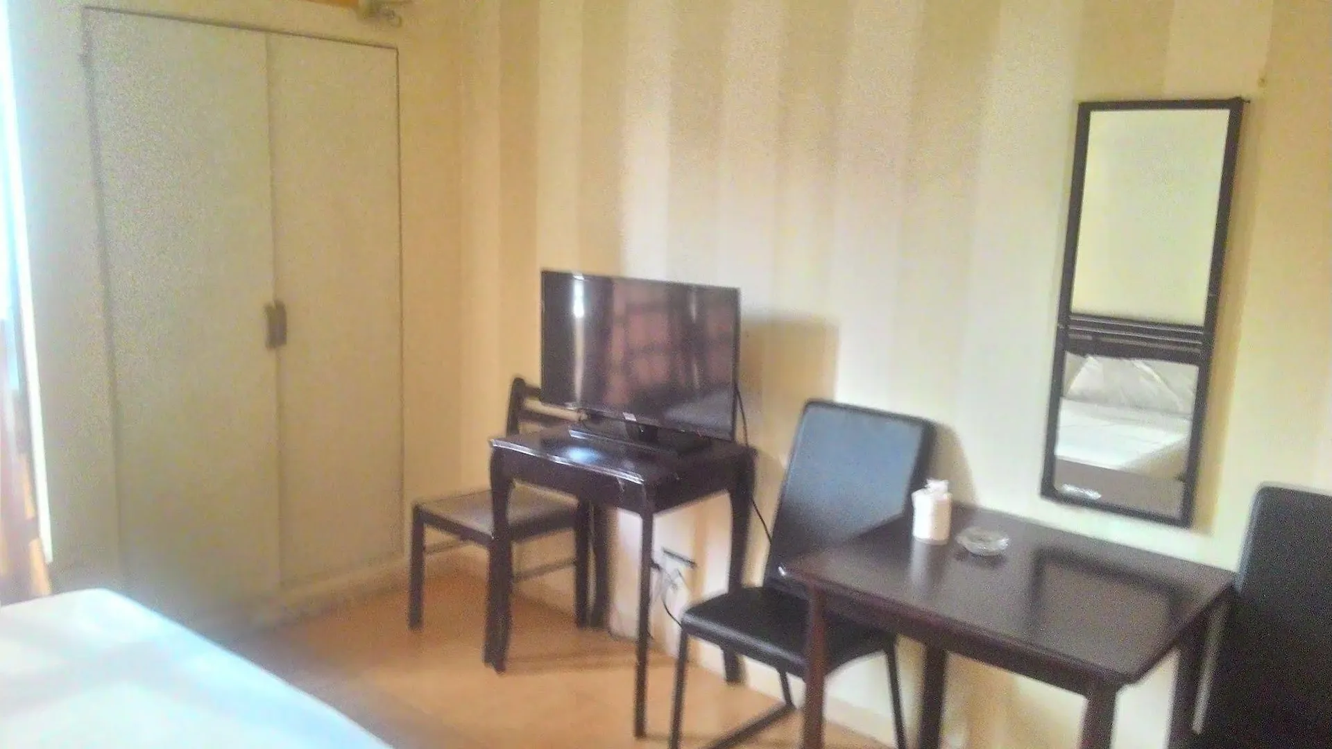 Bel-Air Soho Suites Makati City 2*,  Filippijnen