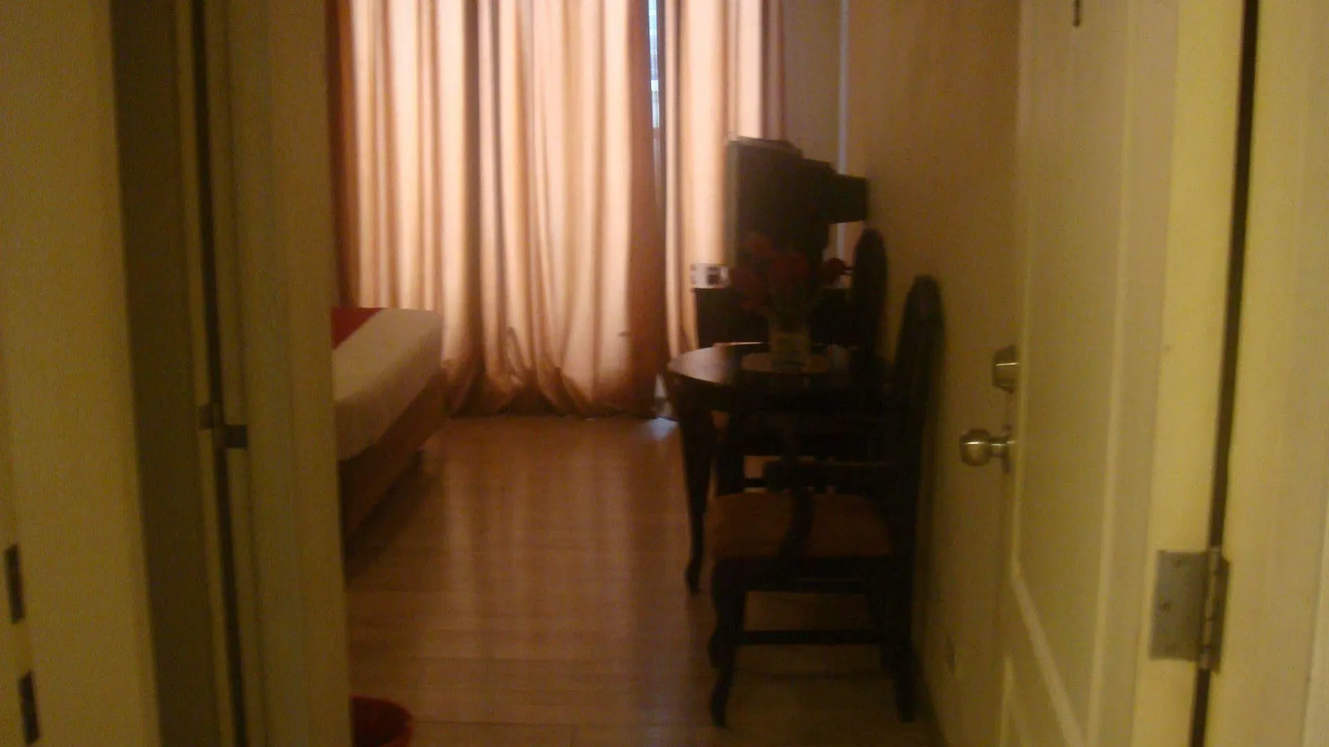Bel-Air Soho Suites Makati City 2*,