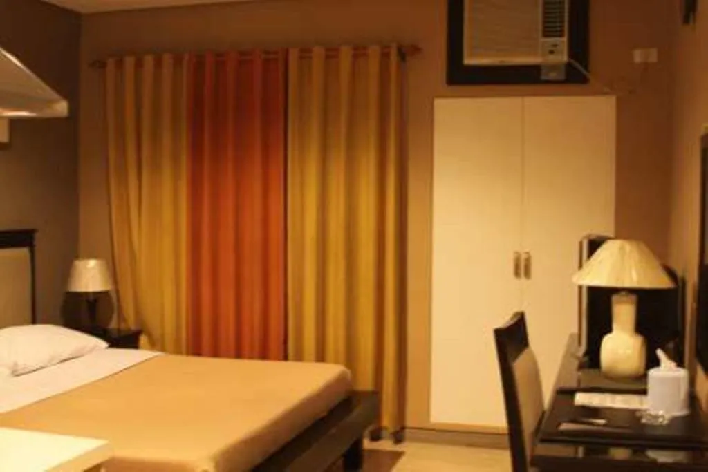 Bel-Air Soho Suites Makati City 2*,  Philippines